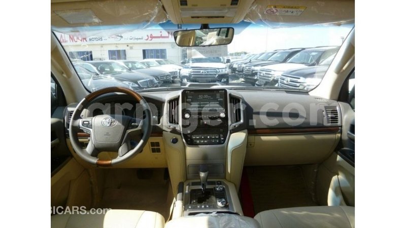 Big with watermark toyota land cruiser agadez import dubai 6046