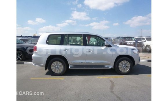 اشتري Imported Toyota Land Cruiser Other شاحنة في Import - Dubai في أغاديز اشتري Imported Toyota Land Cruiser Other شاحنة في Import - Dubai في أغاديز