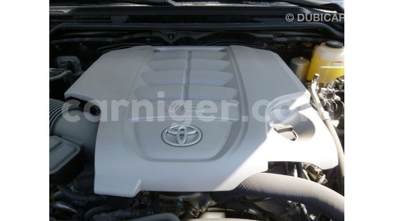 Big with watermark toyota land cruiser agadez import dubai 6046