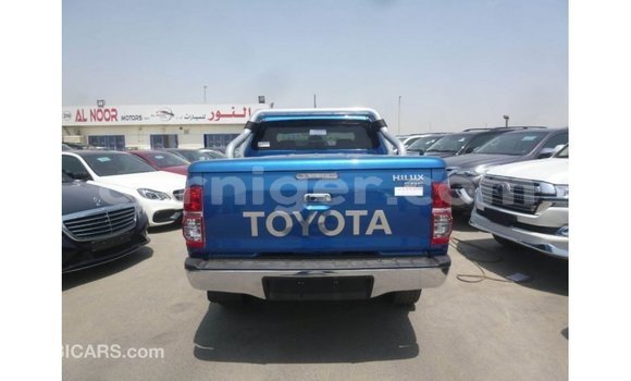 Sayi Imported Toyota Hilux Blue Mota in Import - Dubai a Agadez Sayi Imported Toyota Hilux Blue Mota in Import - Dubai a Agadez