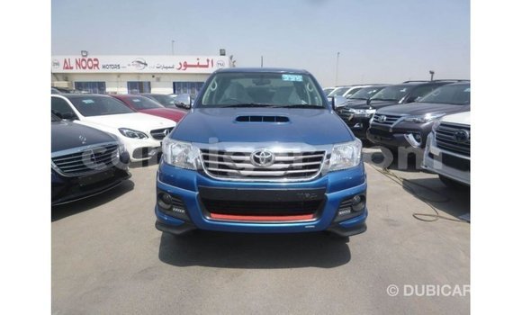 Sayi Imported Toyota Hilux Blue Mota in Import - Dubai a Agadez Sayi Imported Toyota Hilux Blue Mota in Import - Dubai a Agadez