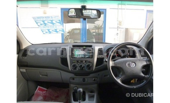Sayi Imported Toyota Hilux Black Mota in Import - Dubai a Agadez Sayi Imported Toyota Hilux Black Mota in Import - Dubai a Agadez