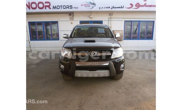 Sayi Imported Toyota Hilux Black Mota in Import - Dubai a Agadez Sayi Imported Toyota Hilux Black Mota in Import - Dubai a Agadez