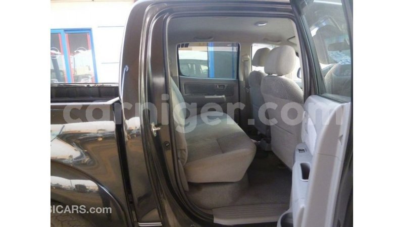 Big with watermark toyota hilux agadez import dubai 6053