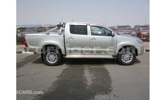 Buy Import Toyota Hilux Other Car in Import - Dubai in Agadez Buy Import Toyota Hilux Other Car in Import - Dubai in Agadez