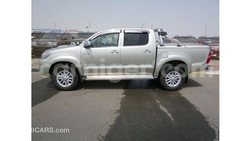 Big with watermark toyota hilux agadez import dubai 6054