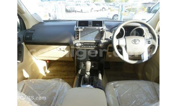 Sayi Imported Toyota Prado White Mota in Import - Dubai a Agadez Sayi Imported Toyota Prado White Mota in Import - Dubai a Agadez