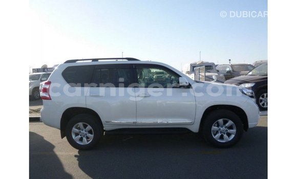 Sayi Imported Toyota Prado White Mota in Import - Dubai a Agadez Sayi Imported Toyota Prado White Mota in Import - Dubai a Agadez