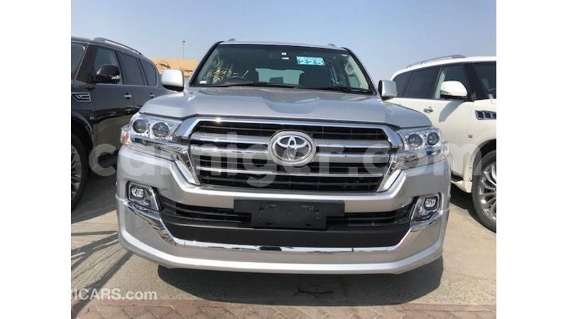 Big with watermark toyota land cruiser agadez import dubai 6072