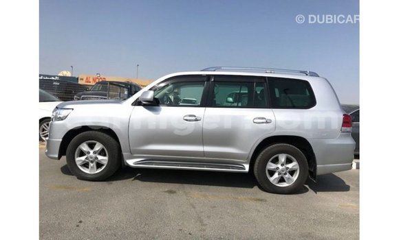 Sayi Imported Toyota Land Cruiser Other Babbar mota in Import - Dubai a Agadez Sayi Imported Toyota Land Cruiser Other Babbar mota in Import - Dubai a Agadez