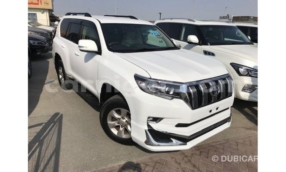 Acheter Import Voiture Toyota Prado Blanc à Import - Dubai, Agadez Acheter Import Voiture Toyota Prado Blanc à Import - Dubai, Agadez