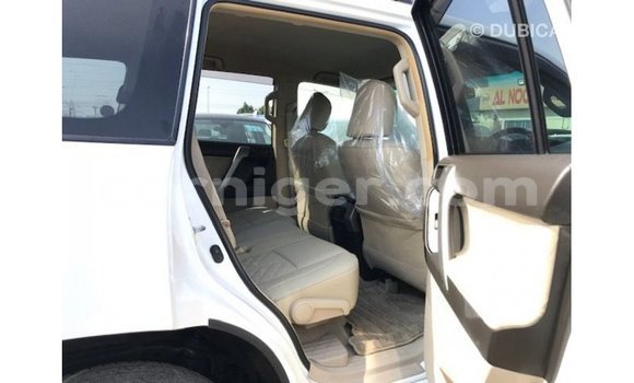 Acheter Import Voiture Toyota Prado Blanc à Import - Dubai, Agadez Acheter Import Voiture Toyota Prado Blanc à Import - Dubai, Agadez