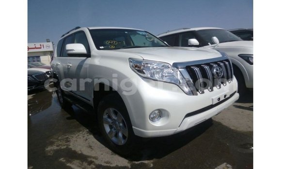 Sayi Imported Toyota Prado White Mota in Import - Dubai a Agadez Sayi Imported Toyota Prado White Mota in Import - Dubai a Agadez