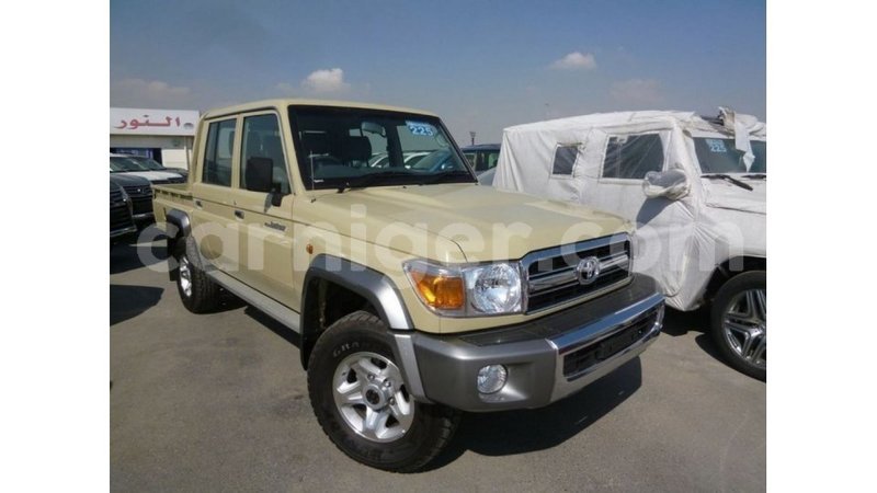 Big with watermark toyota land cruiser agadez import dubai 6079