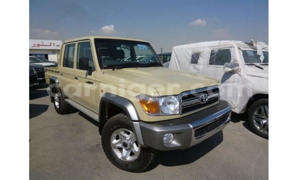 Acheter Import Utilitaire Toyota Land Cruiser Beige à Import - Dubai, Agadez Acheter Import Utilitaire Toyota Land Cruiser Beige à Import - Dubai, Agadez