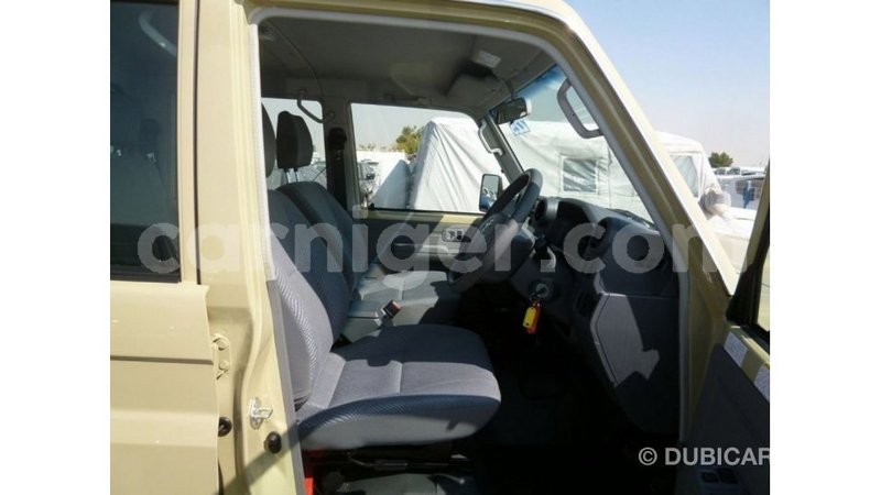 Big with watermark toyota land cruiser agadez import dubai 6079