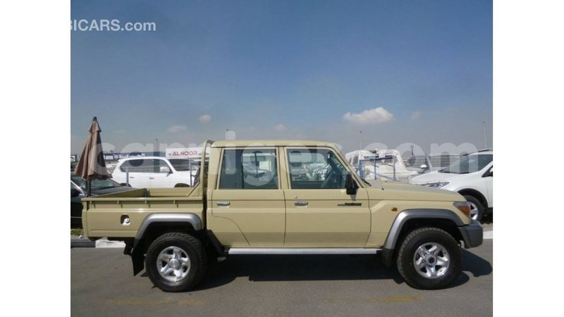 Big with watermark toyota land cruiser agadez import dubai 6079