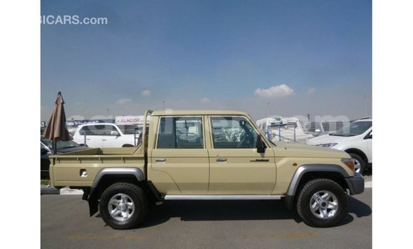 Acheter Import Utilitaire Toyota Land Cruiser Beige à Import - Dubai, Agadez Acheter Import Utilitaire Toyota Land Cruiser Beige à Import - Dubai, Agadez