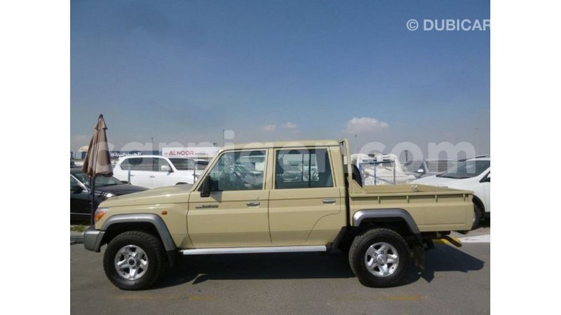 Big with watermark toyota land cruiser agadez import dubai 6079