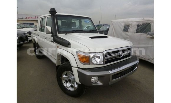 اشتري Imported Toyota Land Cruiser White شاحنة في Import - Dubai في أغاديز اشتري Imported Toyota Land Cruiser White شاحنة في Import - Dubai في أغاديز