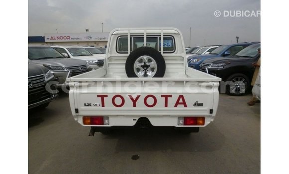 اشتري Imported Toyota Land Cruiser White شاحنة في Import - Dubai في أغاديز اشتري Imported Toyota Land Cruiser White شاحنة في Import - Dubai في أغاديز