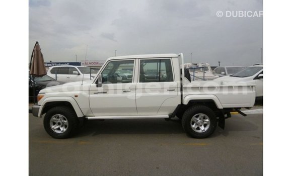 اشتري Imported Toyota Land Cruiser White شاحنة في Import - Dubai في أغاديز اشتري Imported Toyota Land Cruiser White شاحنة في Import - Dubai في أغاديز