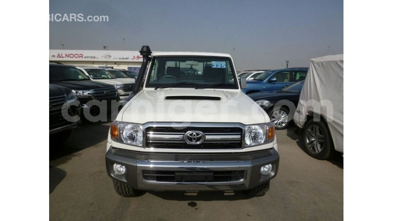 Big with watermark toyota land cruiser agadez import dubai 6081