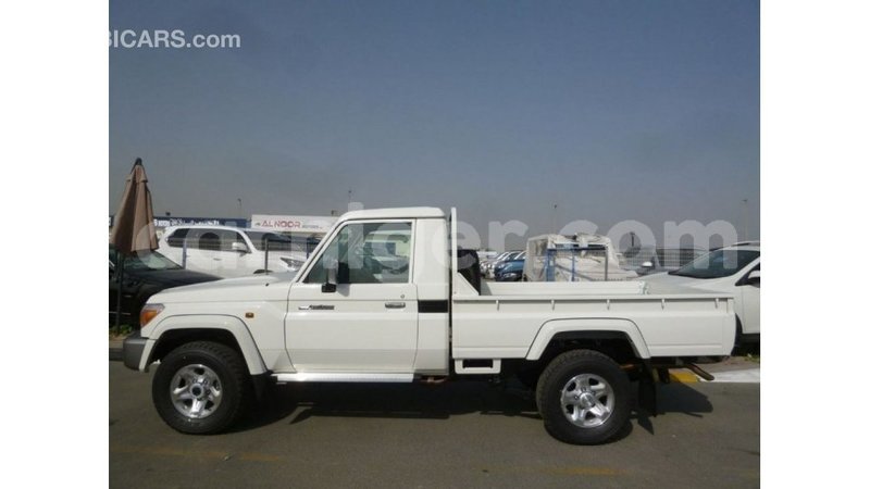 Big with watermark toyota land cruiser agadez import dubai 6081