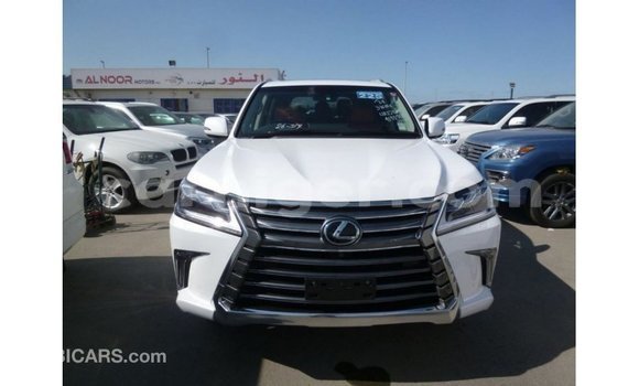 Acheter Import Voiture Lexus LX Blanc à Import - Dubai, Agadez Acheter Import Voiture Lexus LX Blanc à Import - Dubai, Agadez