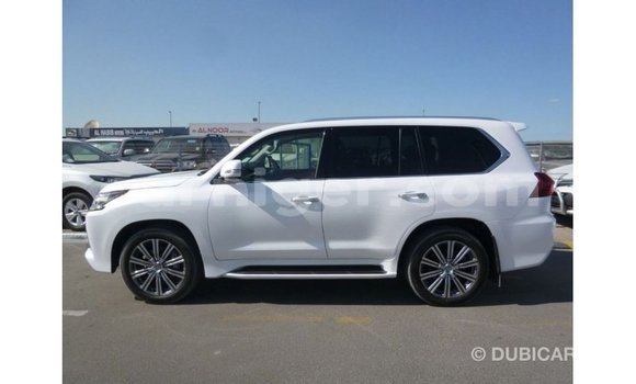 Acheter Import Voiture Lexus LX Blanc à Import - Dubai, Agadez Acheter Import Voiture Lexus LX Blanc à Import - Dubai, Agadez