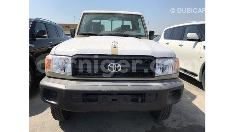 Big with watermark toyota land cruiser agadez import dubai 6085