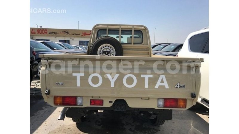 Big with watermark toyota land cruiser agadez import dubai 6085