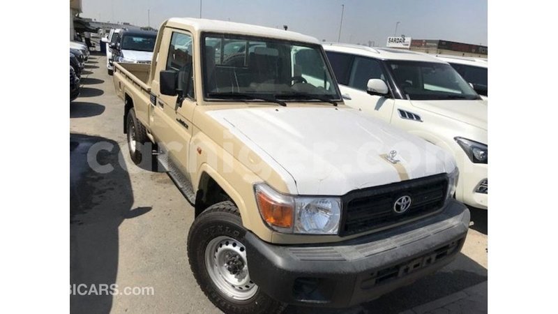 Big with watermark toyota land cruiser agadez import dubai 6085