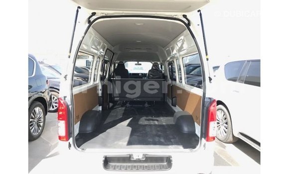 اشتري Imported Toyota Hiace White سيارة في Import - Dubai في أغاديز اشتري Imported Toyota Hiace White سيارة في Import - Dubai في أغاديز