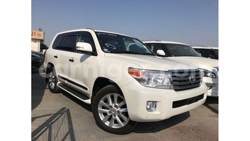 Big with watermark toyota land cruiser agadez import dubai 6089