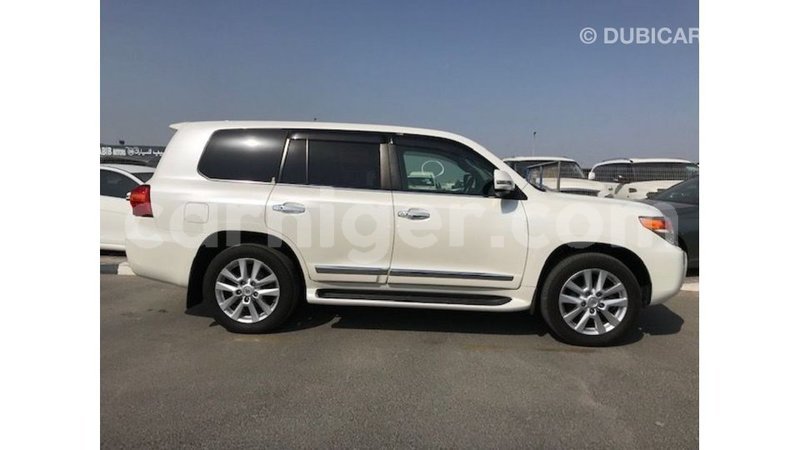 Big with watermark toyota land cruiser agadez import dubai 6089