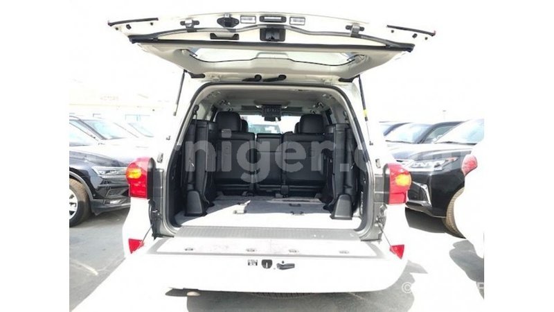 Big with watermark toyota land cruiser agadez import dubai 6089