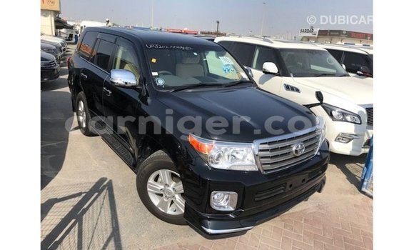 Buy Import Toyota Land Cruiser Black Truck in Import - Dubai in Agadez Buy Import Toyota Land Cruiser Black Truck in Import - Dubai in Agadez