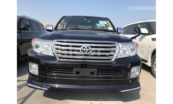 Buy Import Toyota Land Cruiser Black Truck in Import - Dubai in Agadez Buy Import Toyota Land Cruiser Black Truck in Import - Dubai in Agadez