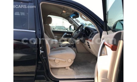 Buy Import Toyota Land Cruiser Black Truck in Import - Dubai in Agadez Buy Import Toyota Land Cruiser Black Truck in Import - Dubai in Agadez