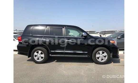 Buy Import Toyota Land Cruiser Black Truck in Import - Dubai in Agadez Buy Import Toyota Land Cruiser Black Truck in Import - Dubai in Agadez