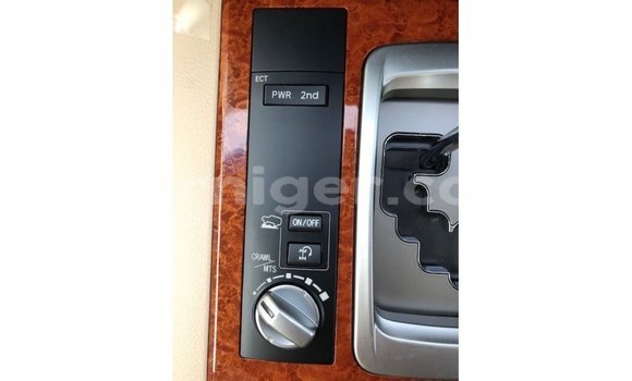 Buy Import Toyota Land Cruiser Black Truck in Import - Dubai in Agadez Buy Import Toyota Land Cruiser Black Truck in Import - Dubai in Agadez