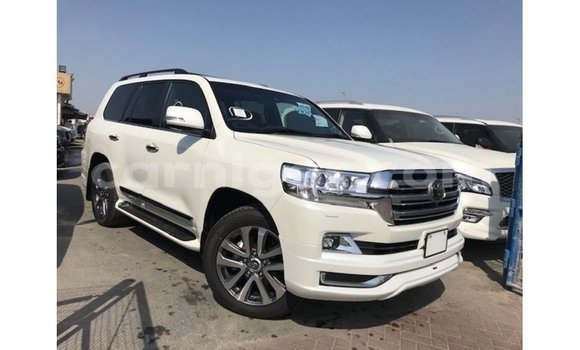 Acheter Import Utilitaire Toyota Land Cruiser Blanc à Import - Dubai, Agadez Acheter Import Utilitaire Toyota Land Cruiser Blanc à Import - Dubai, Agadez