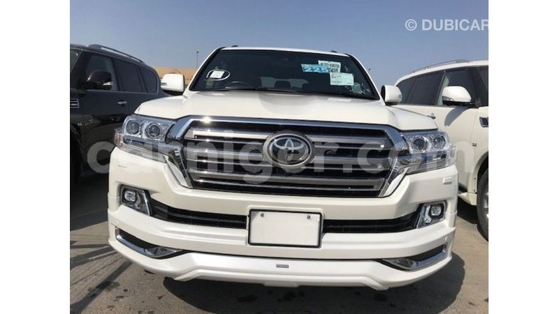 Big with watermark toyota land cruiser agadez import dubai 6091