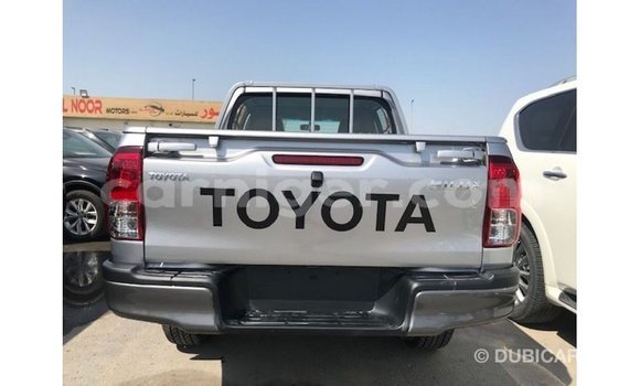 Sayi Imported Toyota Hilux Other Mota in Import - Dubai a Agadez Sayi Imported Toyota Hilux Other Mota in Import - Dubai a Agadez