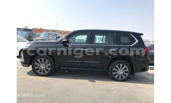 Sayi Imported Lexus LX Black Mota in Import - Dubai a Agadez Sayi Imported Lexus LX Black Mota in Import - Dubai a Agadez