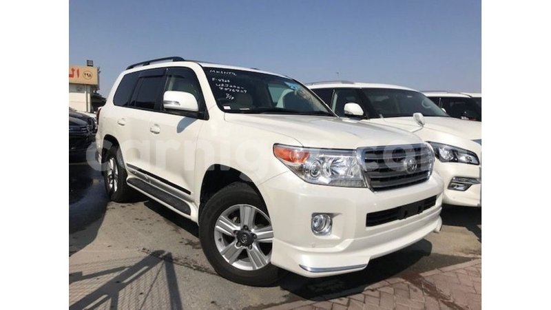 Big with watermark toyota land cruiser agadez import dubai 6097