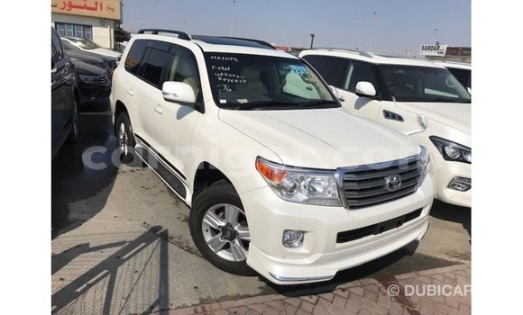 اشتري Imported Toyota Land Cruiser White شاحنة في Import - Dubai في أغاديز اشتري Imported Toyota Land Cruiser White شاحنة في Import - Dubai في أغاديز