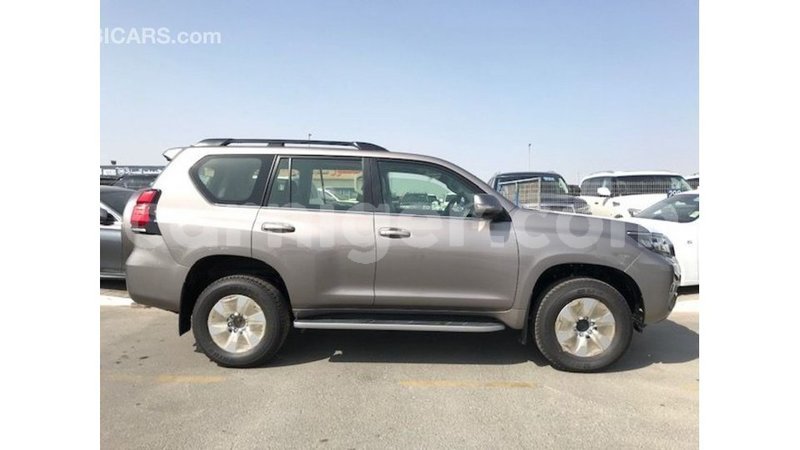 Big with watermark toyota prado agadez import dubai 6098