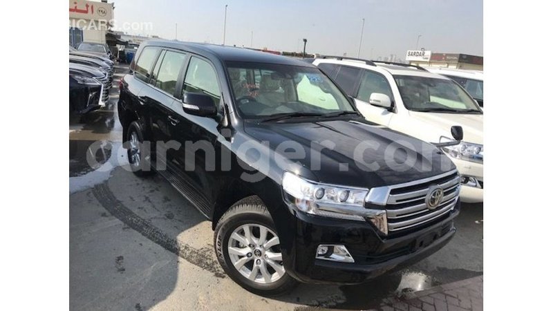 Big with watermark toyota land cruiser agadez import dubai 6099